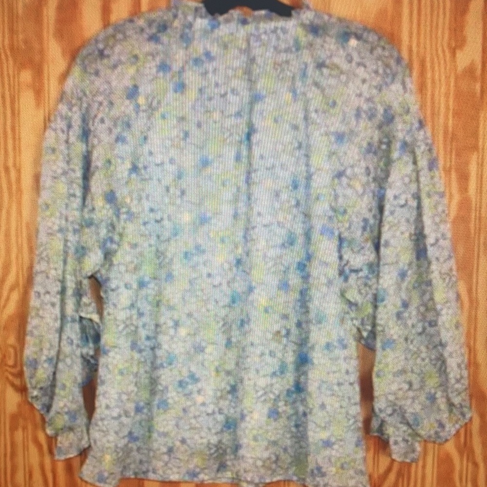 Floral ruffle top